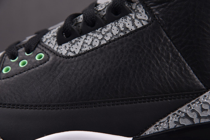 Air Jordan 3 “Green Glow” CT8532-031