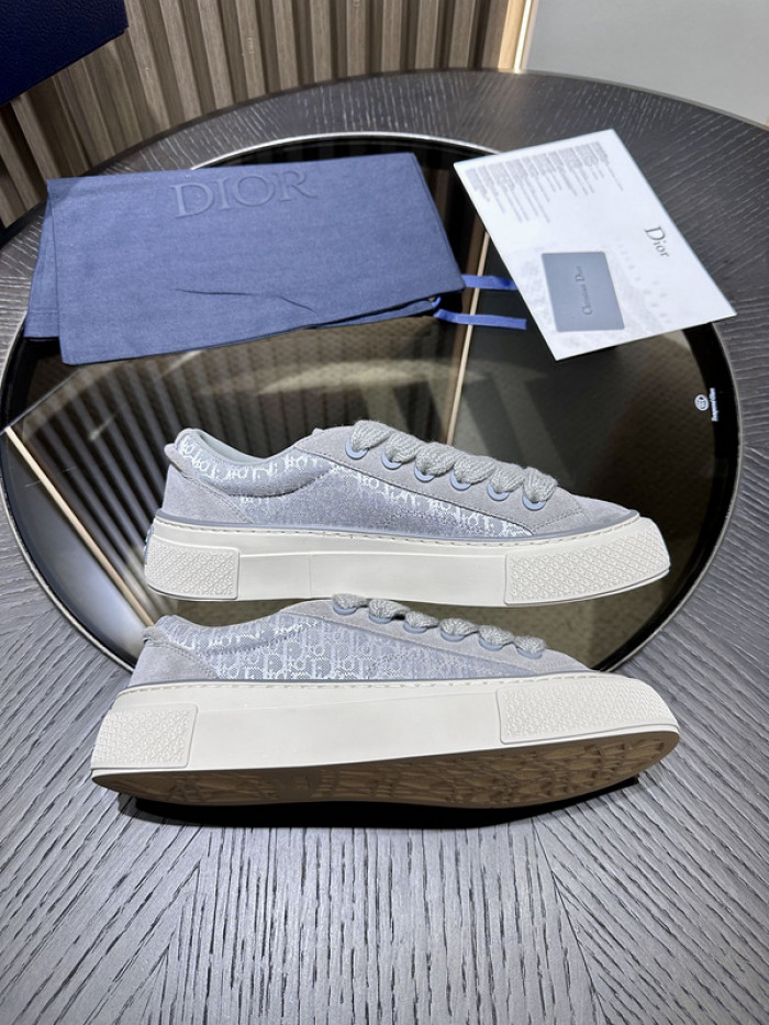 D10R SNEAKER