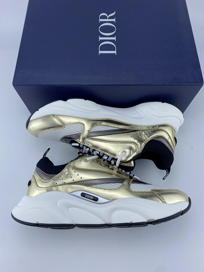 D10R SNEAKER