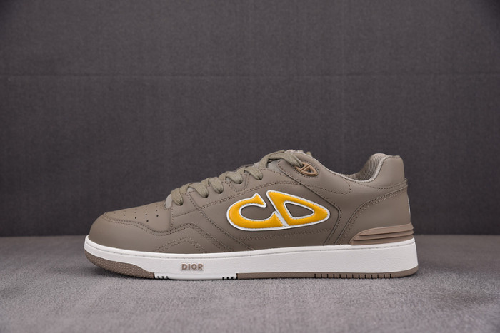 D10R B57 LOW SNEAKER