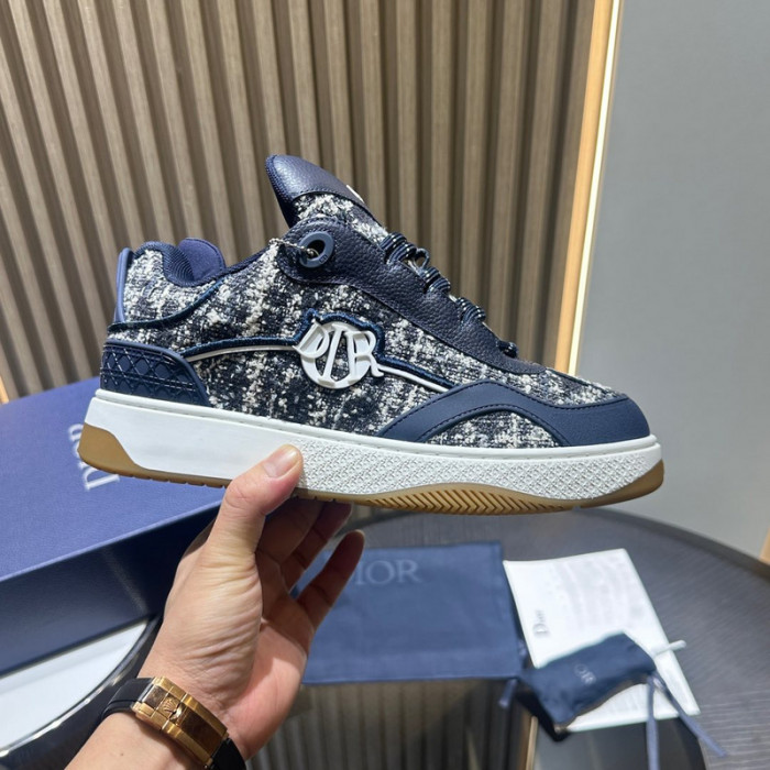 D10R B9s SNEAKER