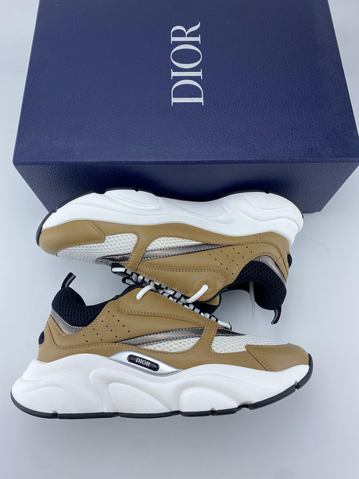 D10R SNEAKER
