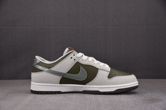 Nike Dunk Low “Year of the Snake”  HV5980-231