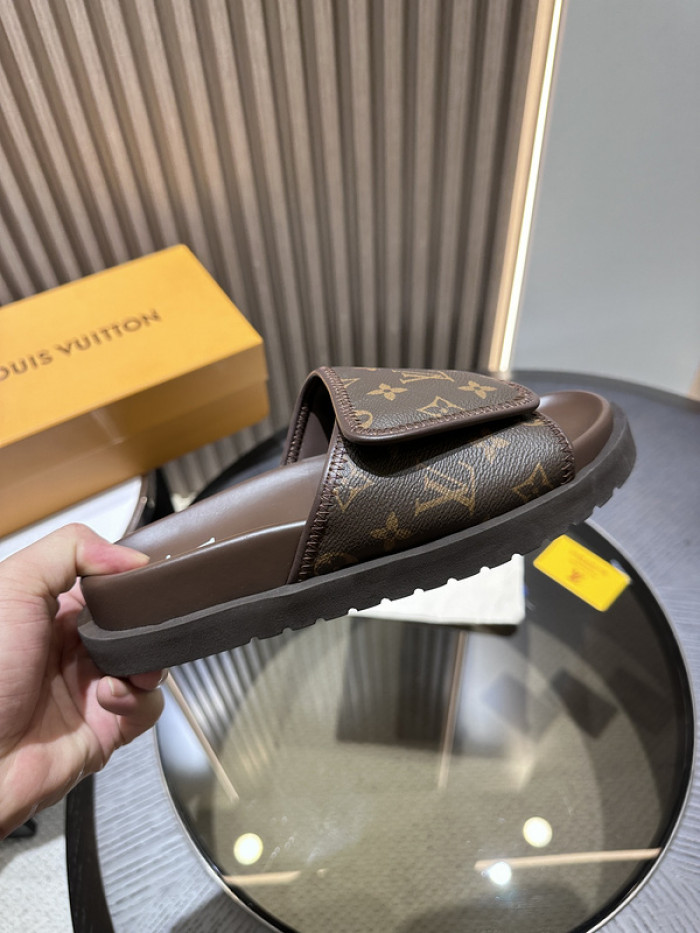 L0VT SANDAL