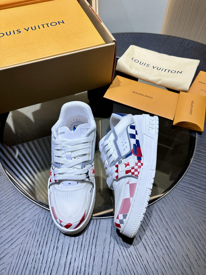 L0VT SNEAKER