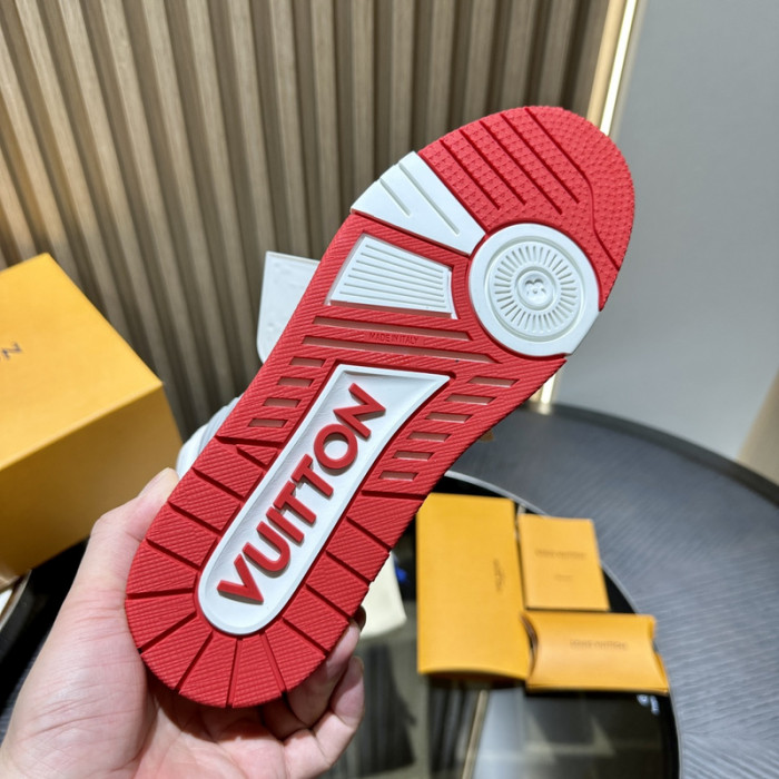 L0VT SNEAKER