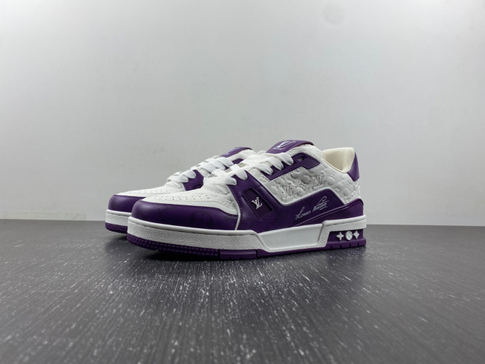 L0VT SNEAKER